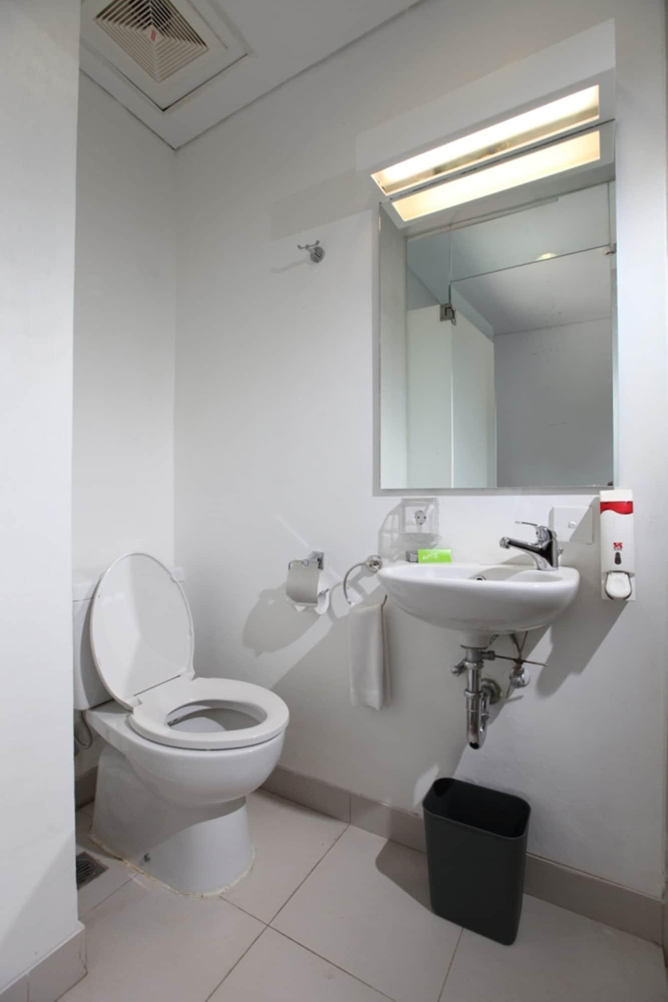 Whiz Hotel Cikini Jakarta Jacarta Exterior foto