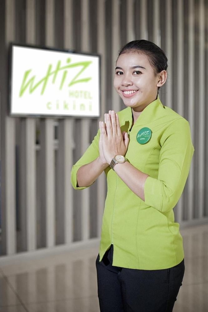 Whiz Hotel Cikini Jakarta Jacarta Exterior foto