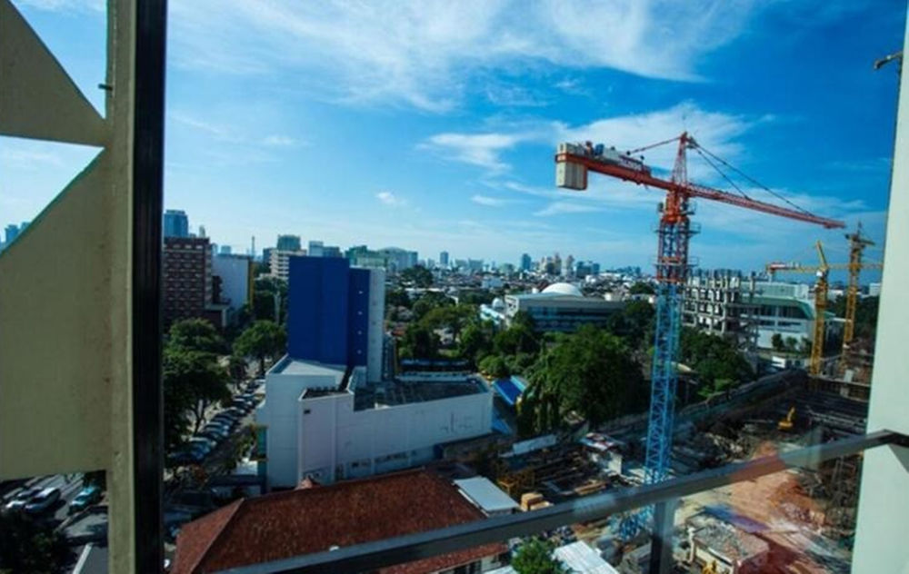 Whiz Hotel Cikini Jakarta Jacarta Exterior foto