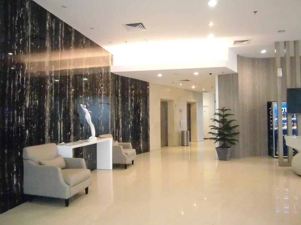 Whiz Hotel Cikini Jakarta Jacarta Exterior foto