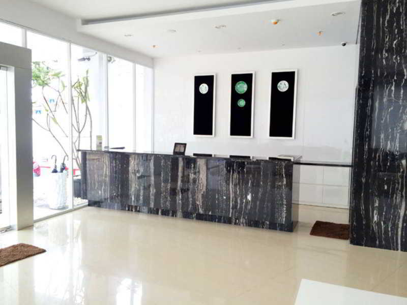 Whiz Hotel Cikini Jakarta Jacarta Exterior foto